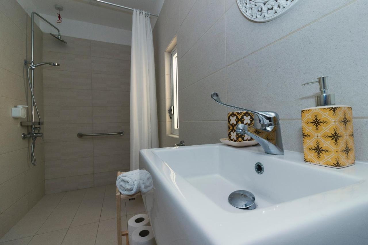Casa Ricca Bed and Breakfast St. Paul's Bay Exteriör bild